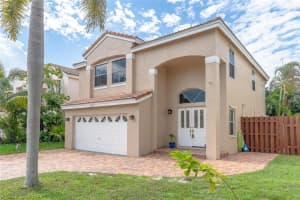 8432 SW 44th Pl, Davie, FL 33328, Sold 08/23/19