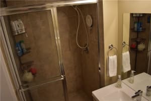 9260 NW 1st St, Pembroke Pines, FL 33024, Sold 08/20/19