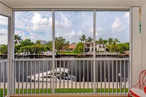 465 Paradise Isle Blvd, Hallandale Beach, FL 33009, Sold 07/10/20