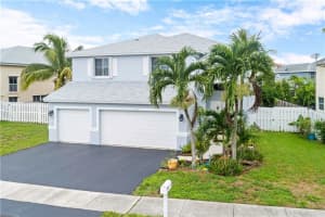 7021 SW 40th Ct, Davie, FL 33314, Sold 09/30/19