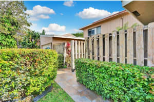 5124 S University Dr, Davie, FL 33328, Sold 08/28/19