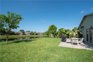 5152 Mirror Lakes Blvd, Boynton Beach, FL 33472, Sold 08/29/19