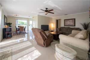 5152 Mirror Lakes Blvd, Boynton Beach, FL 33472, Sold 08/29/19