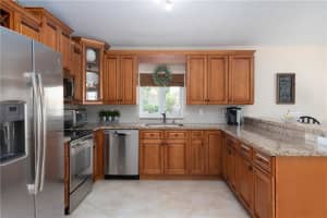 10201 SW 17th Ct, Davie, FL 33324, Sold 09/27/19