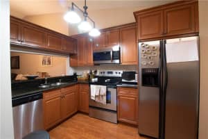 8052 Summer Shores Dr, Delray Beach, FL 33446, Sold 10/24/19