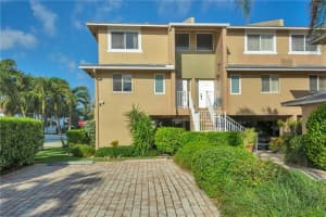 3401 SE 8th St, Pompano Beach, FL 33062, Sold 01/03/20
