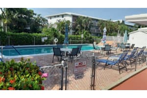 25 SE 13th St APT A4, Boca Raton, FL 33432, Sold 10/01/19