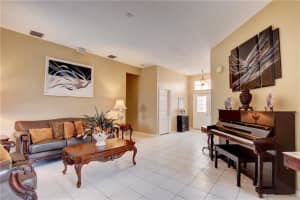5989 NW 74th St, Parkland, FL 33067, Sold 10/11/19