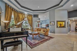 11852 E Ridgeview Dr, Davie, FL 33330, Sold 09/13/19