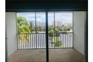 3201 NE 8th St #403d, Pompano Beach, FL 33062, Sold 09/13/19