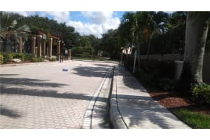 8570 NW 47th St, Coral Springs, FL 33067, Sold 09/27/19