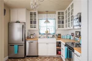 225 SE 10th St #12d, Deerfield Beach, FL 33441, Sold 10/22/19