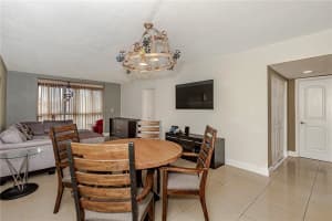 5945 Del Lago Cir, Sunrise, FL 33313, Sold 09/06/19