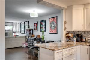 325 City View Dr, Fort Lauderdale, FL 33311, Sold 09/17/19