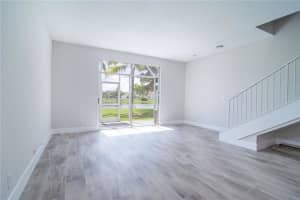 1261 Sorrento Dr, Weston, FL 33326, Sold 09/19/19