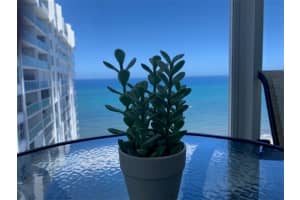 4300 N Ocean Blvd #17f, Fort Lauderdale, FL 33308, Sold 08/30/19