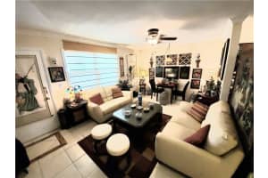 238 Hibiscus Ave, Lauderdale-By-The-Sea, FL 33308, Sold 11/20/19