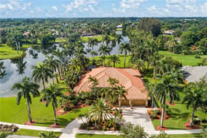 10770 SW 38th Dr, Davie, FL 33328, Sold 02/04/20