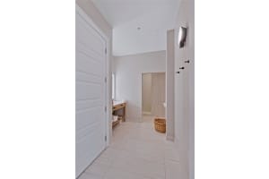 2000 N Ocean Blvd, Fort Lauderdale, FL 33305, Sold 02/28/20