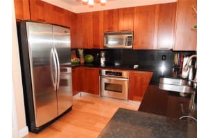 350 SE 2nd St, Fort Lauderdale, FL 33301, Sold 04/10/20