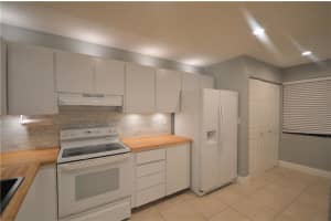 11 N Valencia Dr, Davie, FL 33324, Sold 10/02/19