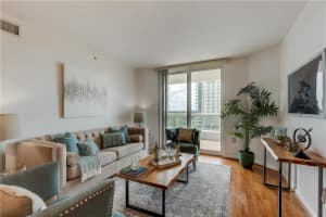 401 SW 4th Ave, Fort Lauderdale, FL 33315, Sold 11/22/19