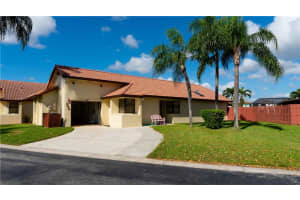 340 SW 113th Terrace, Pembroke Pines, FL 33025, Sold 12/09/19