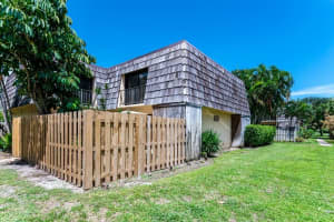 2479 Waterside Dr, Lake Worth, FL 33461, Sold 01/02/20