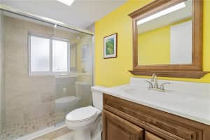 5950 Del Lago Cir, Sunrise, FL 33313, Sold 11/13/19