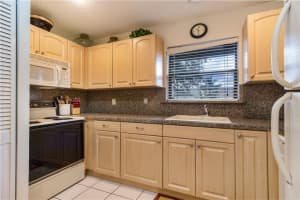 9437 NW 45th St, Sunrise, FL 33351, Sold 10/15/19