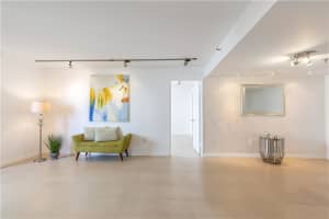 1621 Collins Ave, Miami Beach, FL 33139, Sold 10/09/19
