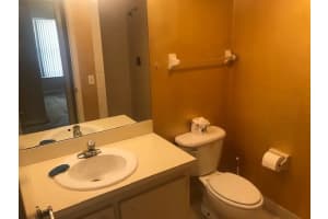 285 SE 10th St a11, Deerfield Beach, FL 33441, Sold 11/19/19