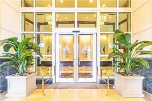 411 N New River Dr E, Fort Lauderdale, FL 33301, Sold 11/15/19