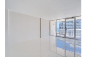 2200 NE 33rd Ave #16f, Fort Lauderdale, FL 33305, Sold 10/30/19