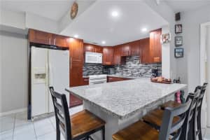 704 SE 2nd Ave, Deerfield Beach, FL 33441, Sold 01/27/20