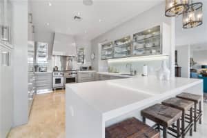 1737 SE 14th St, Fort Lauderdale, FL 33316, Sold 01/30/20