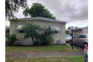 650 NW 214th Ave, Pembroke Pines, FL 33029, Sold 11/18/20