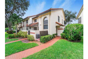 10439 S Circle Lake Dr, Boynton Beach, FL 33437, Sold 04/15/20