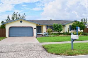 8103 SW 30th St, Davie, FL 33328, Sold 01/10/20