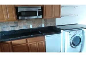 801 W Oakland Park Blvd APT B19, Wilton Manors, FL 33311, Sold 07/21/20