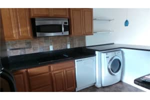 801 W Oakland Park Blvd APT B19, Wilton Manors, FL 33311, Sold 07/21/20