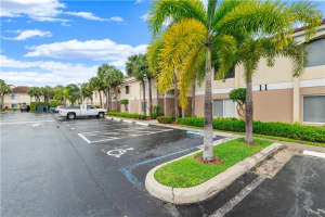815 W Boynton Beach Blvd, Boynton Beach, FL 33426, Sold 12/17/19