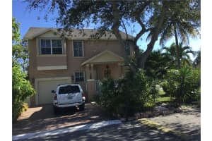 381 NW 102nd Terrace, Pembroke Pines, FL 33026, Sold 03/09/20