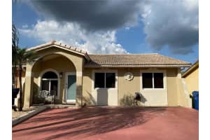 7665 NW 180th Terrace, Hialeah, FL 33015, Sold 12/09/19
