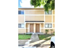 9487 Palm Cir, Pembroke Pines, FL 33025, Sold 02/26/20