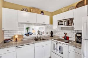 5511 Lakeside Dr, Margate, FL 33063, Sold 12/20/19