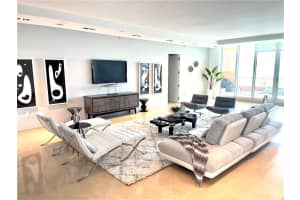 2110 N Ocean Blvd, Fort Lauderdale, FL 33305, Sold 06/08/21