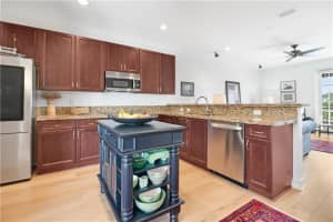 2211 NE 9th Ave, Wilton Manors, FL 33305, Sold 12/30/19