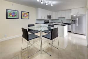 2764 SW 15th St, Deerfield Beach, FL 33442, Sold 02/06/20