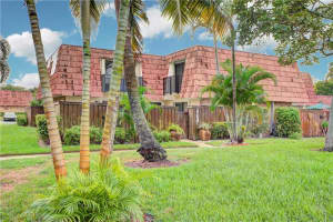 2764 SW 15th St, Deerfield Beach, FL 33442, Sold 02/06/20